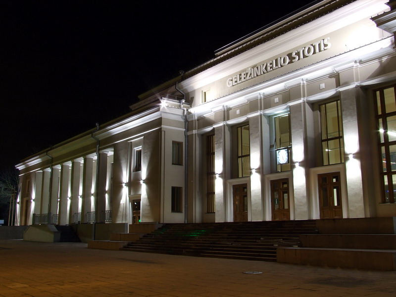 Kaunas train station at night